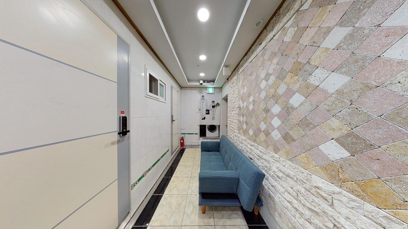 Open House Apgujeong-Rodeo ,Cony Hotel Сеул Екстериор снимка